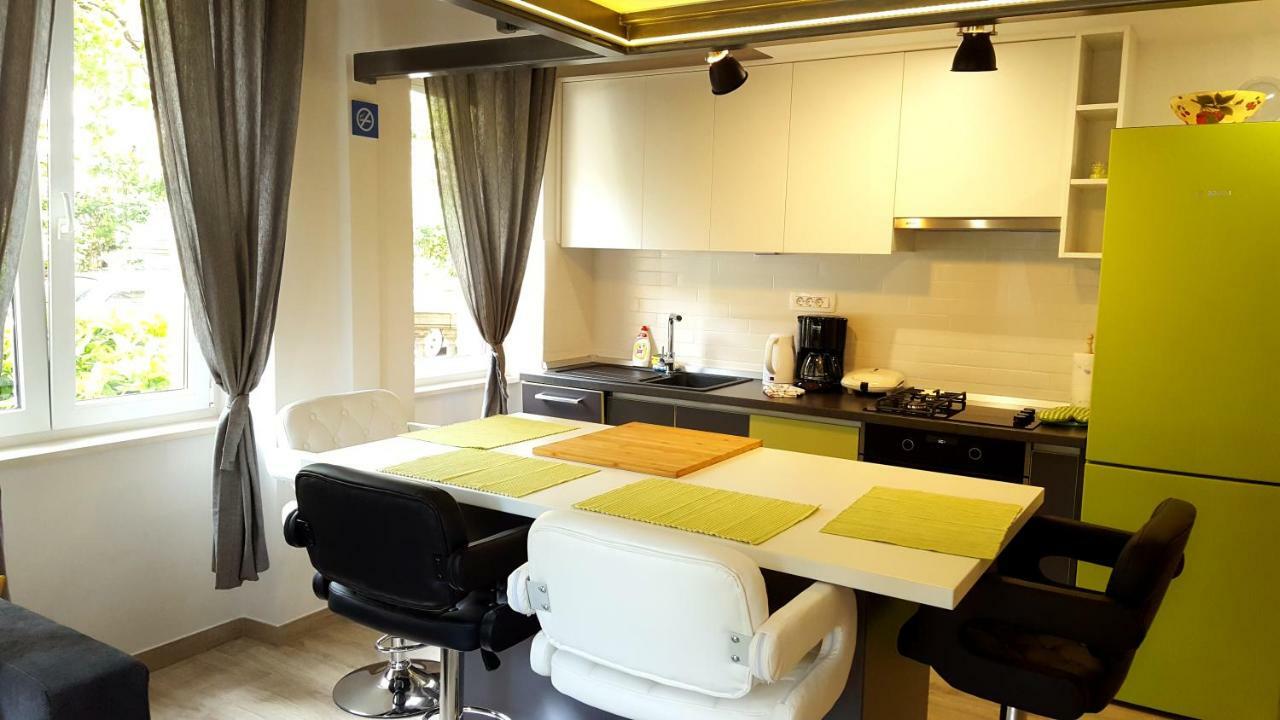 Studio Apartment Vanna - 1St Row To The Sea 오파티아 외부 사진